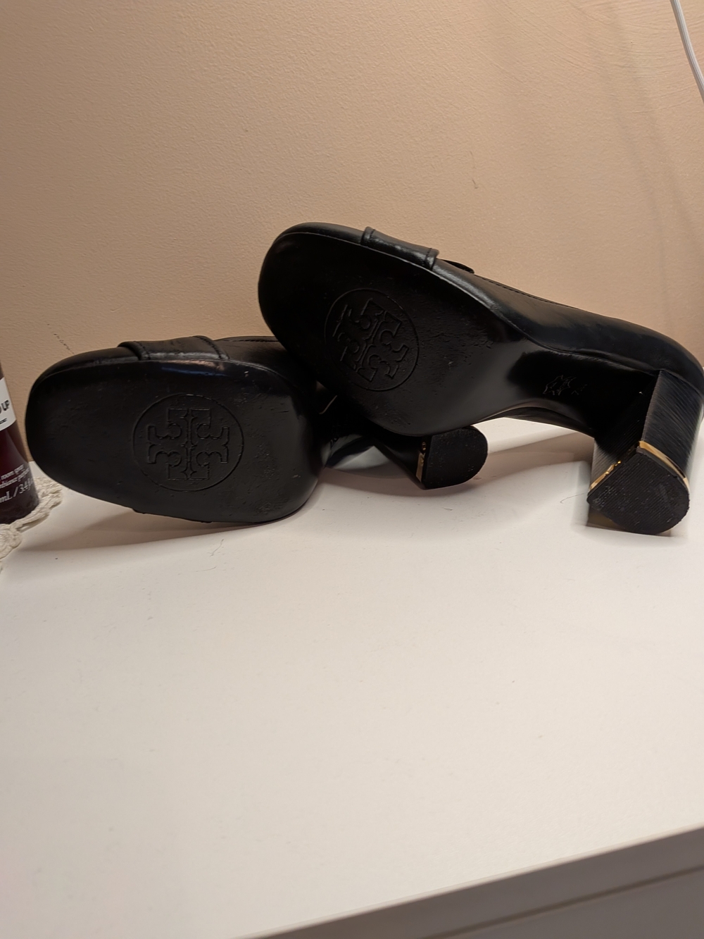 Tory Burch Black Leather Gold Stud Block Heel Pumps Size 7 - Picture 6 of 14
